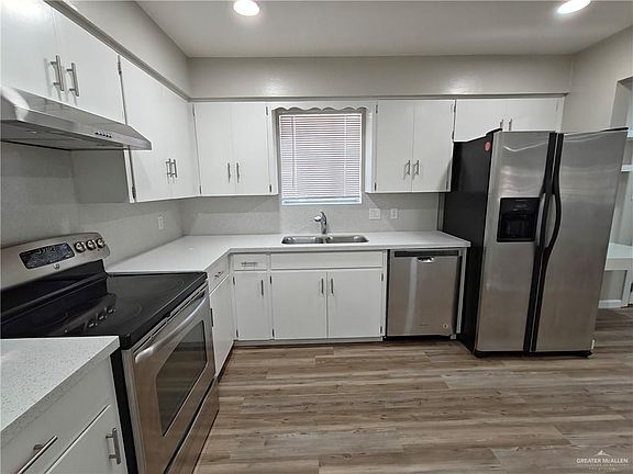 3rd image of 216 N 40th St