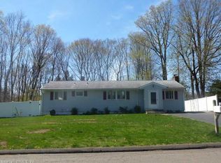 418 4th Ridge Rd, Wallingford, CT 06492
