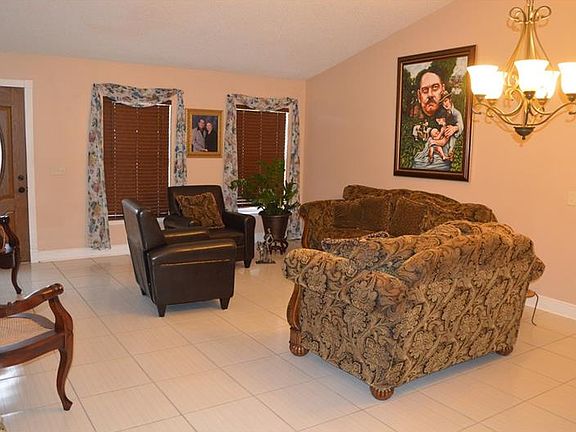 2nd image of 4903 Newton Ct