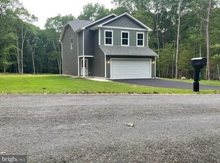 25 Penn Dr, Lehighton, PA 18235
