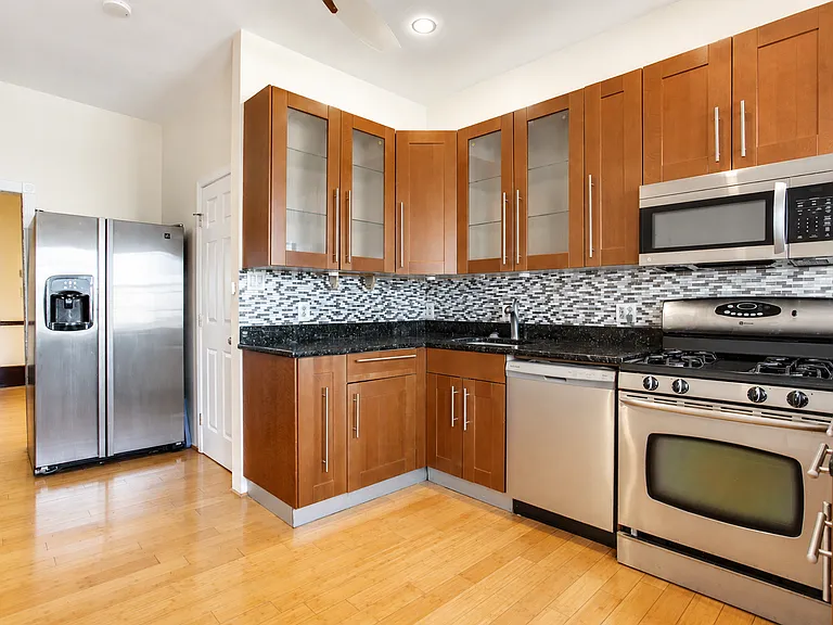 2811 11th St NW #A — Photo 13