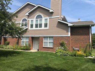 747 W Happfield Dr, Arlington Heights, IL 60004