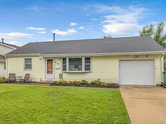 2nd image of 49 Ridge Lane Dr