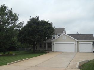 1127 Edgerow Ln, Rockford, IL 61102