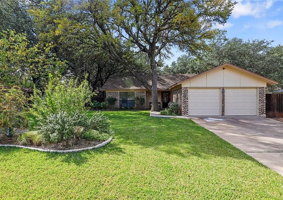 1st image of 2503 S Celia Dr