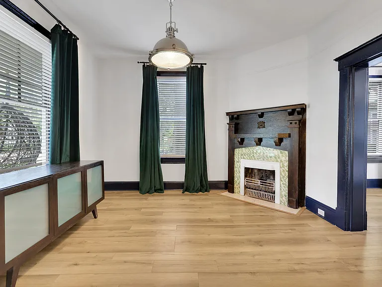 1407 Hubbard St — Photo 6