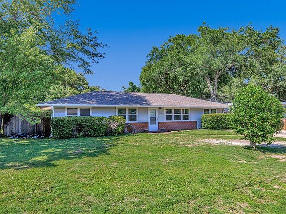 3rd image of 17 Highland Dr NW