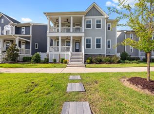 5108 Crescent Square St, Raleigh, NC 27616