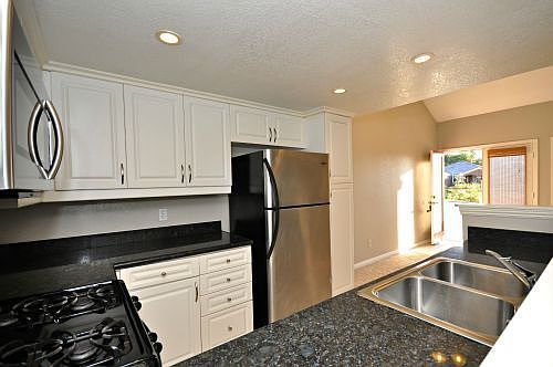 4th image of 1564 Tanglewood Ln Unit 13