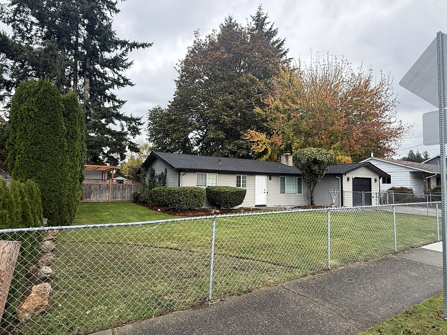 3 bed, 1200 sqft, $3,150 — Photo 2