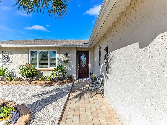 4th image of 13611 Stacey Dr