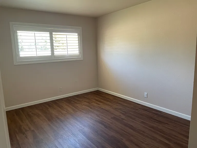 18828 Santa Mariana St — Photo 15
