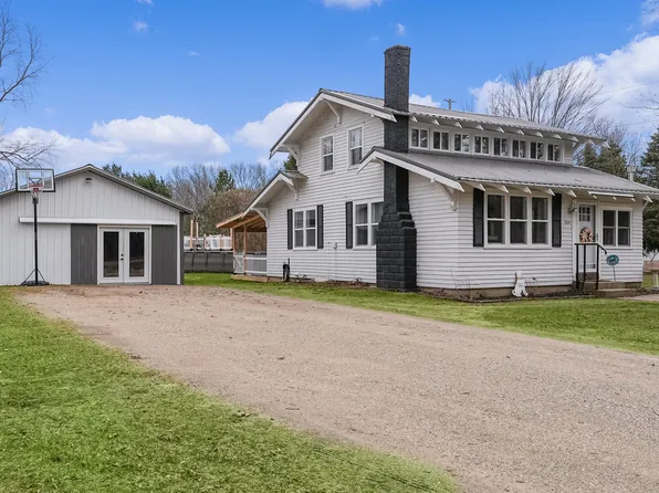 704 Cooper St, Newaygo, MI 49337