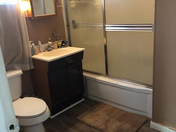 4th image of 318 1/2 N Broadway APT A