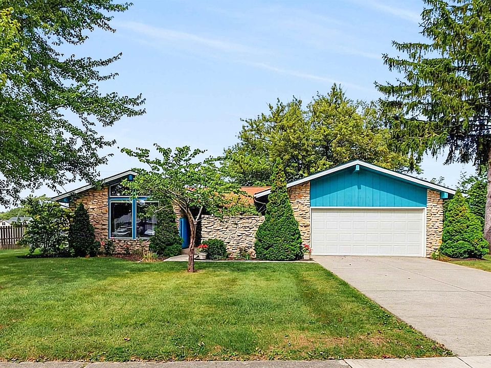 1st image of 714 W Macalan Dr