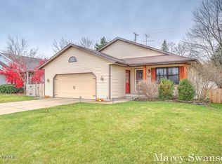 541 Cummings Ave NW, Grand Rapids, MI 49534