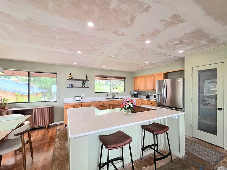 2211 NW Cascade Ave — Photo 12