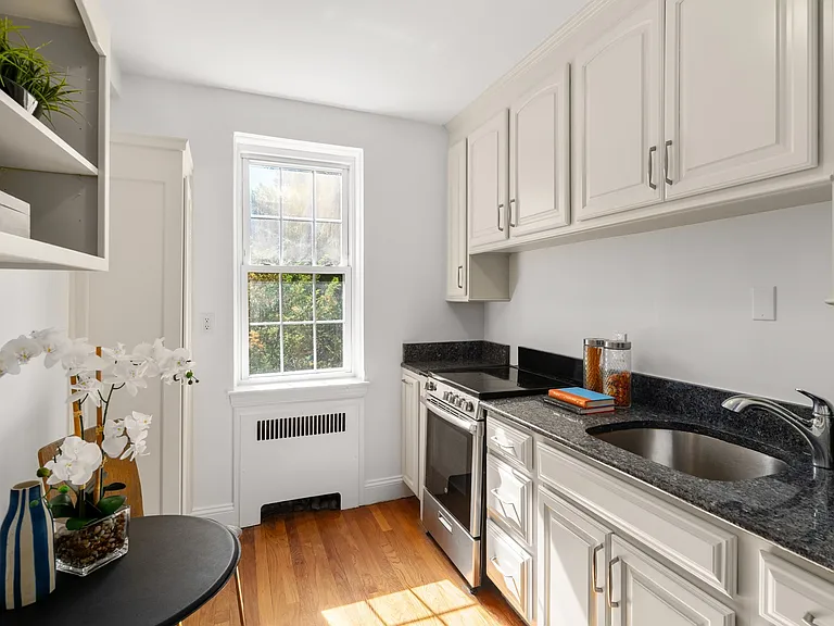 16 Ware St #31 — Photo 8