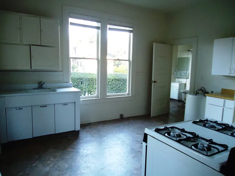 429 Monterey St — Photo 9
