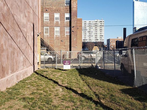 5th image of 44 S Mansion Ave