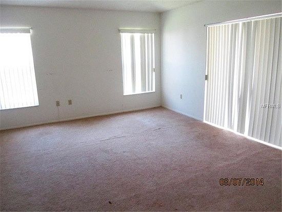 4th image of 1009 Cane Creek Ct