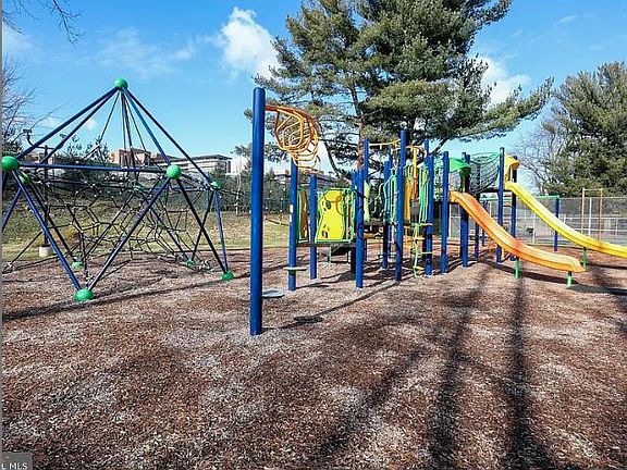 5th image of 1001 City Avenue Wynnewood Park #Wa207