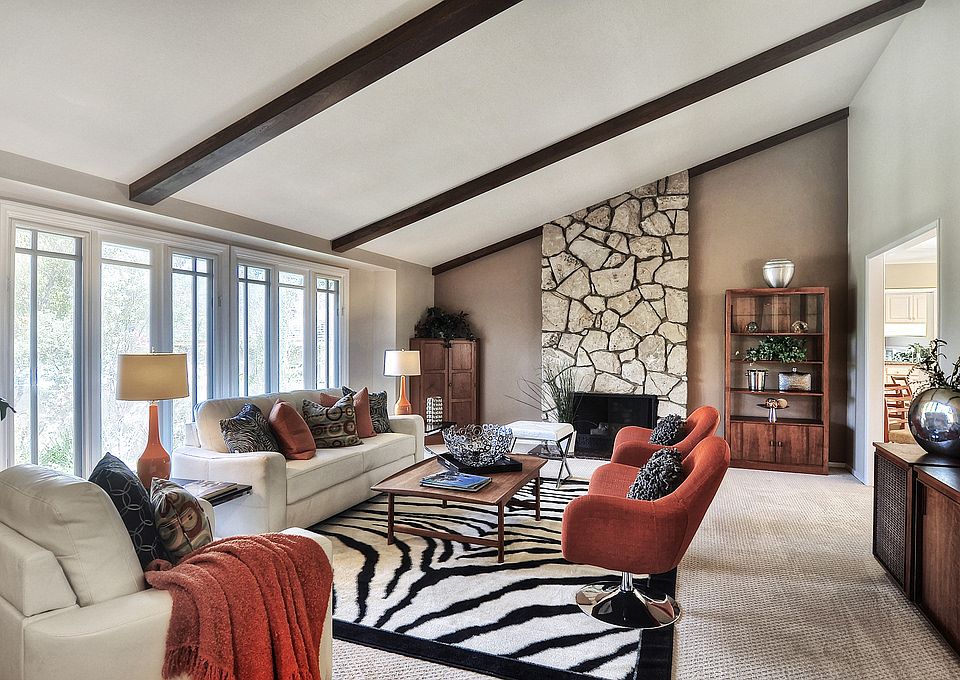 Gorgeous formal living room
