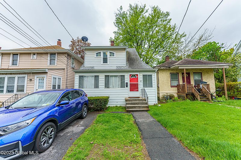 2nd image of 20 Lawn Avenue