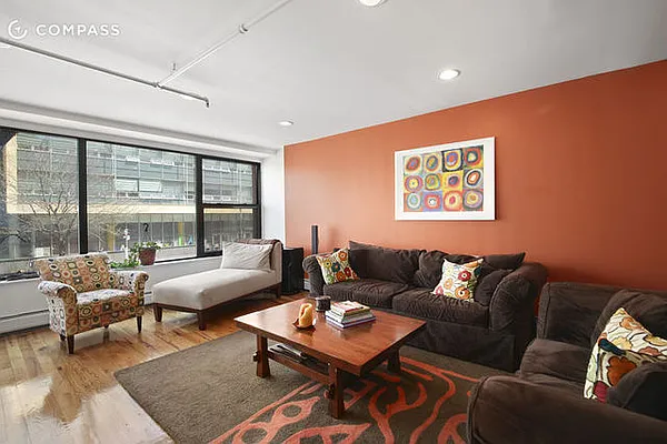 Rented by Compass | media 18