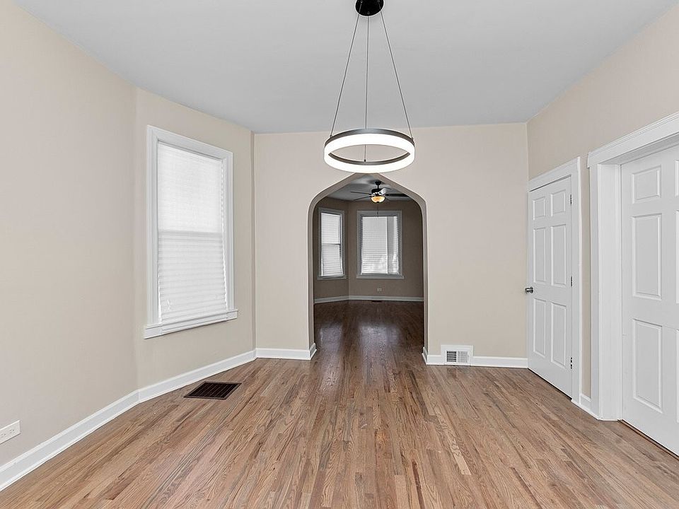 1st image of 1522 E 71st Pl #1
