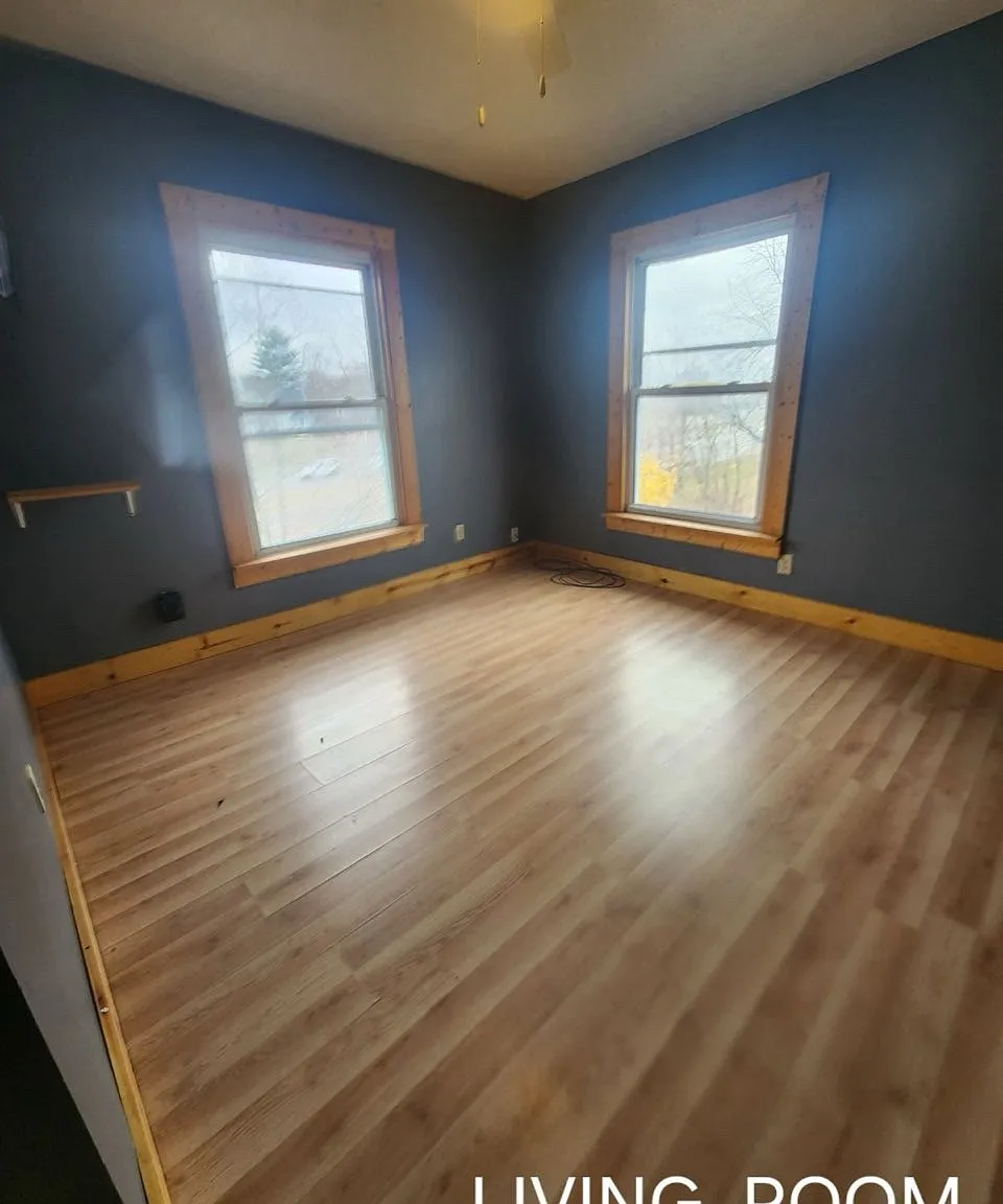 3 bed, $1,350 — Photo 4
