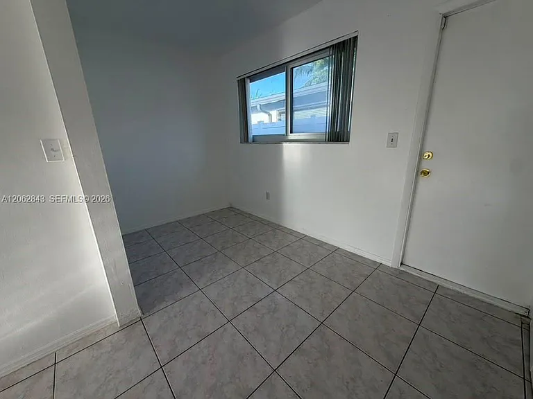 415 SW 16th Ct #1 — Photo 10