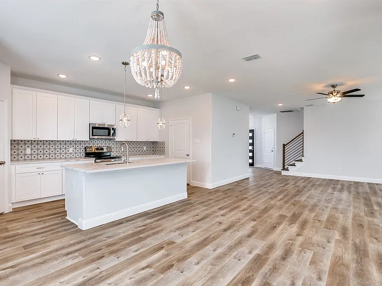 3105 Chihuahua Ave — Photo 9