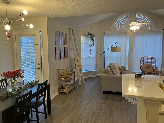 Livingroom and Dinning area