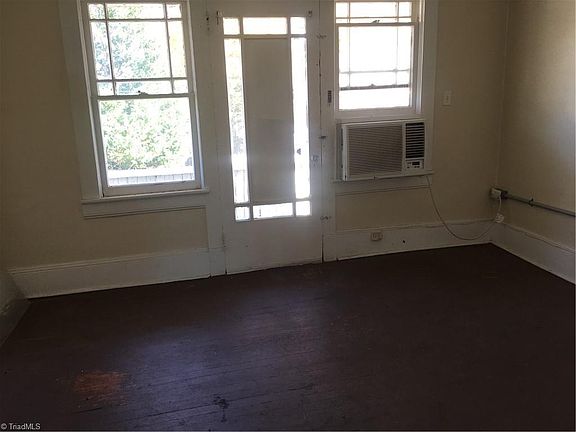 5th image of 304 S Washington Ave