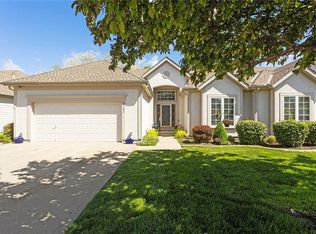 6102 NW 79th St, Kansas City, MO 64151