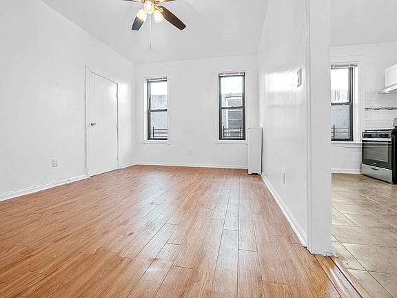 4th image of 933 Saratoga Ave #3