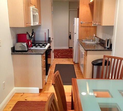 3rd image of 816 Haight St #A