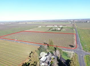 3155 W Woodbridge Rd, Lodi, CA 95242