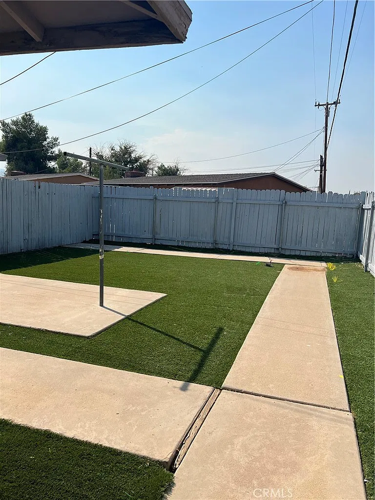 3 bed, 1170 sqft, $1,950 — Photo 2