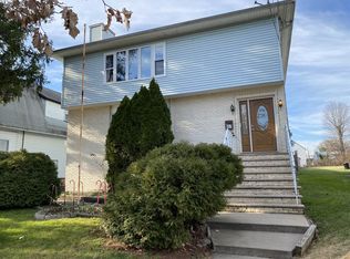 317 E Henry St, Linden, NJ 07036