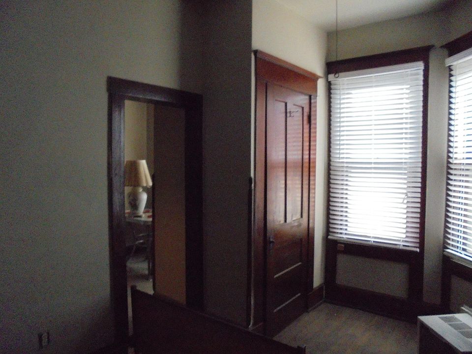 studio bedroom