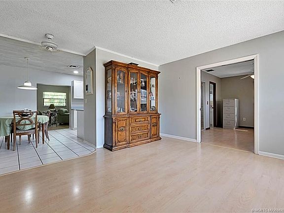 4th image of 506 SW North Riverpoint Dr