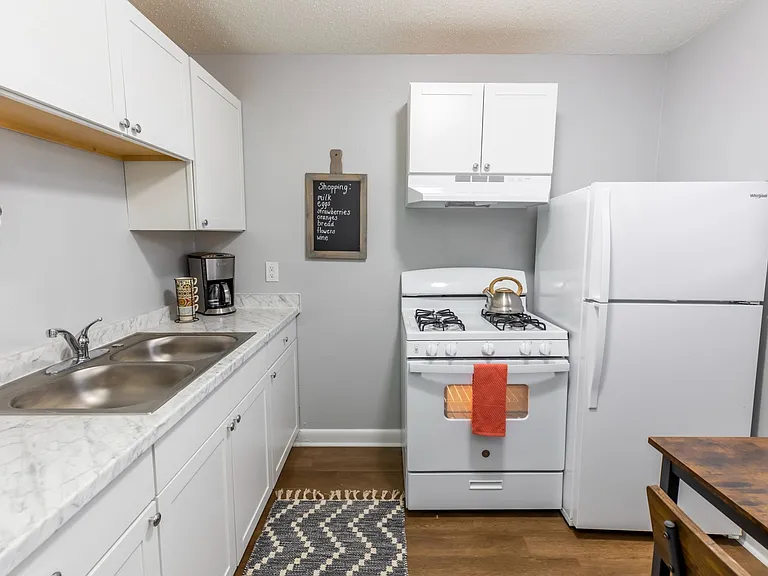 Graystoneplace Apartments — Photo 32