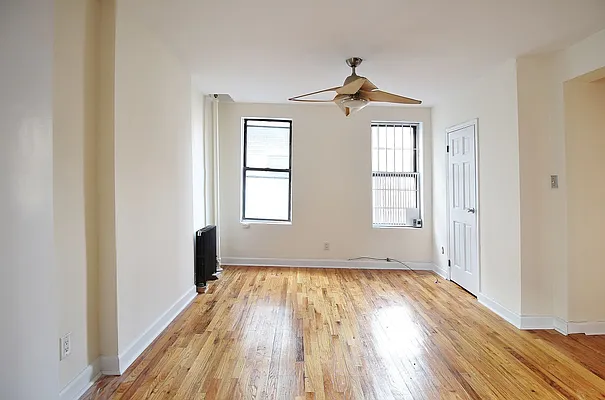 Rented by Julianna Realty Corp | media 14