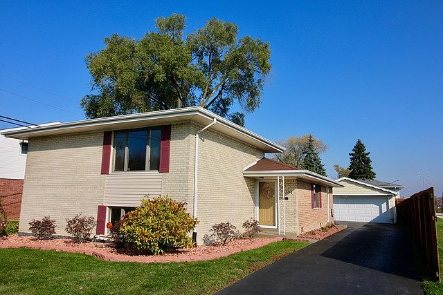 1st image of 16537 Brenden Ln
