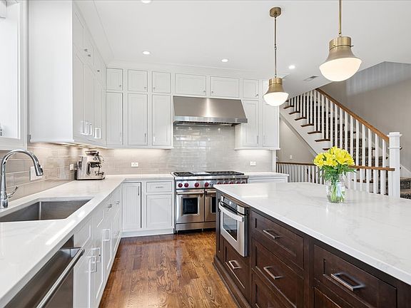3rd image of 1923 N Damen Ave #Penthouse