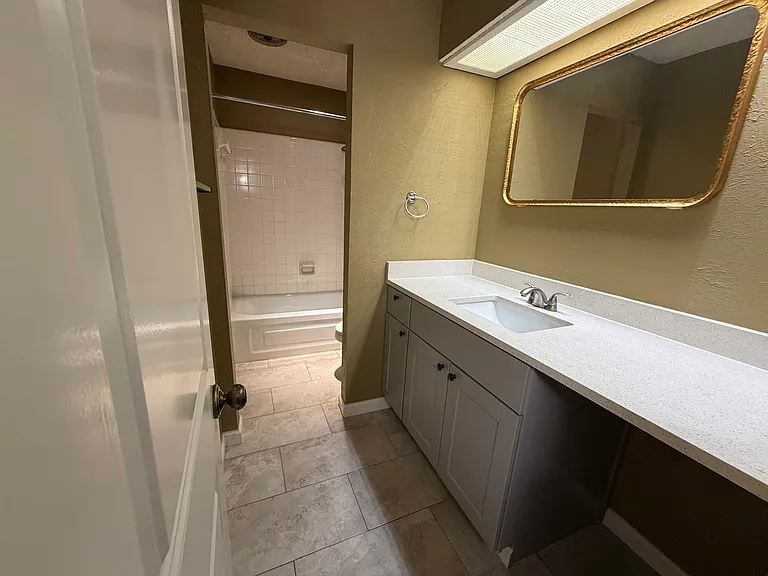 3902 Hardwood Ct — Photo 11