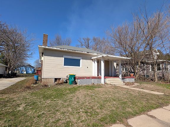 2nd image of 336 E Main St