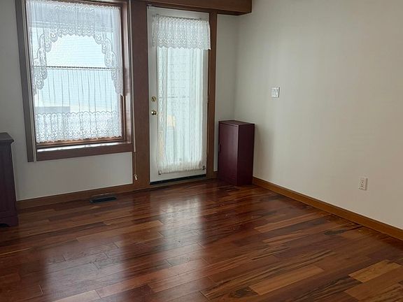 4th image of 5 Tsienneto Road #136